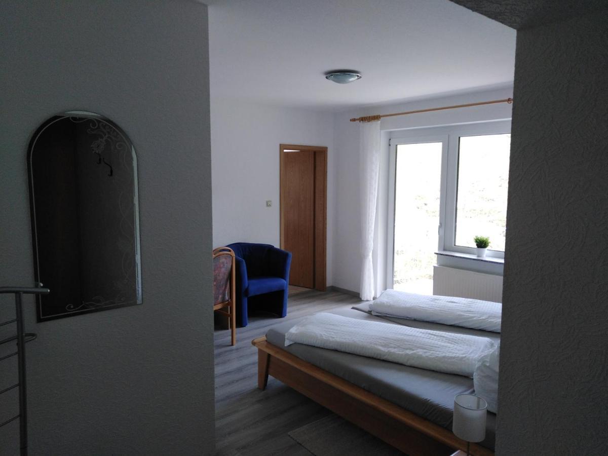 Zimmer Ohne Fruehstueck In Der Forellenzucht Burgen  Exteriér fotografie